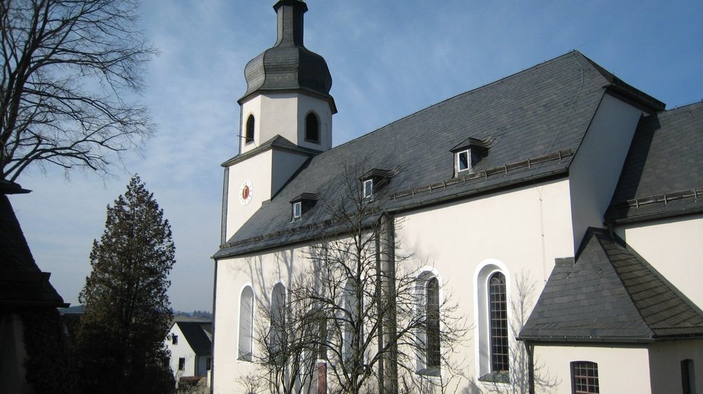 Evang.-Luth. Pfarrkirche Leupoldsgrün am Kirchplatz